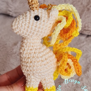 Kézműves horgolt kabalafigurás kulcstartó - Mini unikornis (Sunny), Játék & Sport, Plüssállat & Játékfigura, Unikornis, Horgolás, MESKA