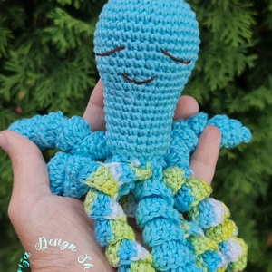Kézműves horgolt kabalafigura - Polipka (Aqua kék szín) - Meska.hu
