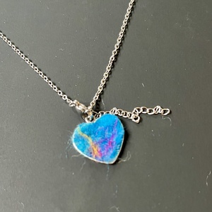 Gyapjú szív medál, Ékszer, Nyaklánc, Medálos nyaklánc, Nemezelés, MESKA