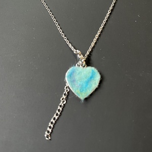 Gyapjú szív medál - ékszer - nyaklánc - medálos nyaklánc - Meska.hu