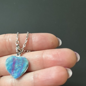 Gyapjú szív medál - ékszer - nyaklánc - medálos nyaklánc - Meska.hu