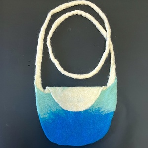 Színátmenetes nemez válltáska - Meska.hu