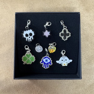 Miyuki charm karkötő - ékszer - karkötő - karkötő medállal - Meska.hu