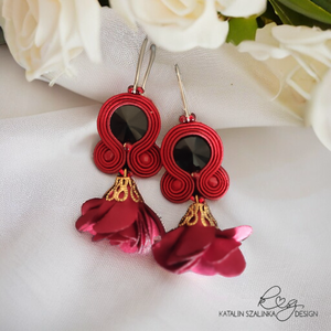 Crimson Elegance Sujtás Antiallergén Egyedi Fülbevaló - ékszer - fülbevaló - lógó fülbevaló - Meska.hu