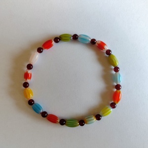 Gránát-üveggyöngy vékony színes ásványkarkötő - ékszer - karkötő - gyöngyös karkötő - Meska.hu
