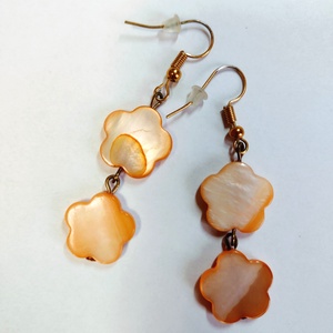 Narancsvirág kagylóhéj fülbevaló - ékszer - fülbevaló - lógó fülbevaló - Meska.hu