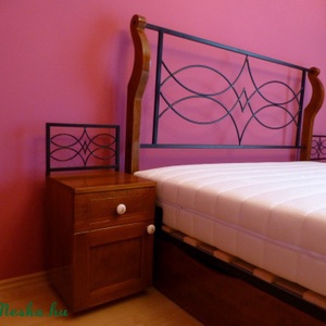Kovácsoltvas ágy /tölgy fa lábakkal/. -  - Meska.hu