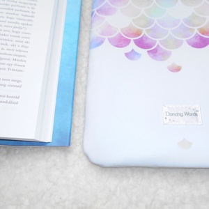 HABLEÁNY - Feliratos Könyv Védő Tok, Könyvölelő, Könyvvászon - VÁLASZTHATÓ MÉRET! - táska & tok - ebook & tablet tok - Meska.hu