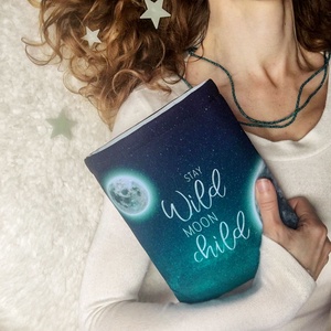 HOLD GYERMEKE - Könyv Védő Tok, Könyvölelő, Könyvvászon - VÁLASZTHATÓ MÉRET! - táska & tok - ebook & tablet tok - Meska.hu