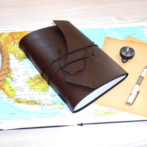 KALANDOR - Valódi bőr borítású kézműves napló A5 méretben - Iránytű motívummal - otthon & életmód - papír, írószer - jegyzetfüzet & napló - Meska.hu