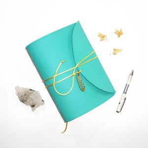 VARÁZSTOLL - Műbőr borítású kézműves napló A5 méretben - Meska.hu