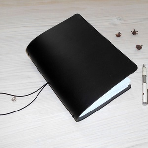 KALANDOR - Cserélhető füzetes valódi bőr borítású utazónapló A5 méretben - 4 db sima füzetet tartalmaz a csomag - otthon & életmód - papír, írószer - jegyzetfüzet & napló - Meska.hu