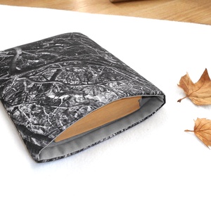 SÖTÉT ERDŐ - Könyv Védő Tok, Könyvölelő, Könyvvászon - VÁLASZHATÓ MÉRET! - táska & tok - ebook & tablet tok - Meska.hu