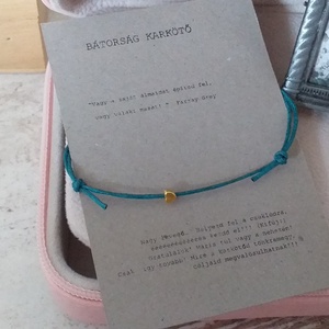 Minimalista szív karkötő - ékszer - karkötő - gyöngyös karkötő - Meska.hu