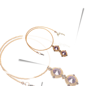Diána nyaklánc- Swarovski Lila, arany, Ékszer, Nyaklánc, Medálos nyaklánc, Gyöngyfűzés, gyöngyhímzés, MESKA
