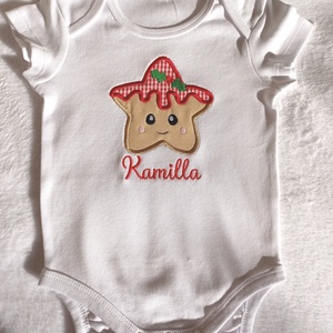 Hímzett névvel és cuki karácsonyi mintával ellátott, 100% pamut body - baba - mama - babaruházat - baba body - Meska.hu