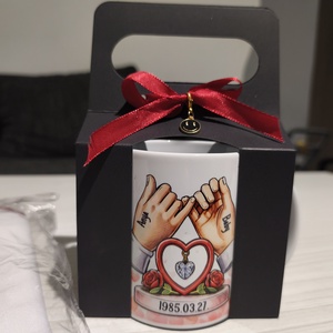 Egyedi bögre Fekete/barna díszdobozban  - otthon & életmód - konyhafelszerelés, tálalás - tálalás - bögre & csésze - Meska.hu