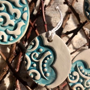 Türkiz kerámia húsvéti függő - otthon & életmód - dekoráció - húsvéti asztaldíszek - Meska.hu