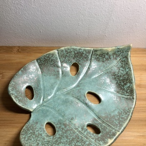 Mentazöld-patina pálmalevél - otthon & lakás - dekoráció - asztal és polc dekoráció - dekorációs tál, tartó - Meska.hu