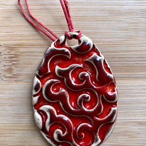 Tűzpiros tojás függő dísz - ünnepi díszek, dekorációk - húsvéti díszek és dekorációk - húsvéti tojásfadíszek - Meska.hu