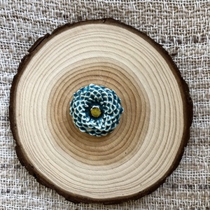 Türkiz dália hűtőmágnes - otthon & életmód - konyhafelszerelés, tálalás - konyhai dekoráció - hűtőmágnes - Meska.hu