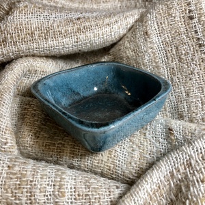 Mártogatós tálka - türkiz-grafit - otthon & életmód - konyhafelszerelés, tálalás - tálalás - tányér & étkészlet - Meska.hu