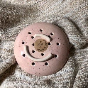 Babarózsaszín kerámia szappantartó - otthon & életmód - fürdőszoba - szappantartó - Meska.hu