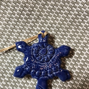 Indigó Kék függődíszek - hópehely - karácsony - karácsonyi lakásdekoráció - karácsonyfadíszek - Meska.hu