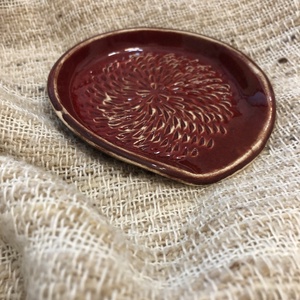 Fokhagyma reszelő / fakanáltartó - piros - otthon & életmód - konyhafelszerelés, tálalás - sütés, főzés - fakanál & fakanáltartó - Meska.hu Fokhagyma reszelő / fakanáltartó - piros - otthon & életmód - konyhafelszerelés, tálalás - sütés, főzés - fakanál & fakanáltartó - Meska.hu