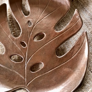 Rosé-gold pálmalevél tál - otthon & életmód - dekoráció - dísztárgy - Meska.hu