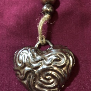 Kerámia szív függő - szürke - otthon & életmód - dekoráció - fali és függő dekoráció - függődísz - Meska.hu