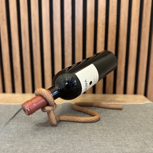 3D nyomtatott lebegő borosüveg tartó � kötél design - Meska.hu