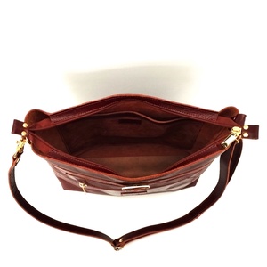 Mahagóni-vörösesbarna bőr válltáska arany színű fémkellékekkel City S 005 - táska & tok - kézitáska & válltáska - vállon átvethető táska - Meska.hu