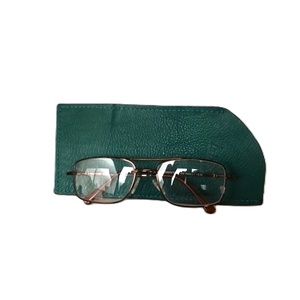 Sötét fűzöld bőr szemüvegtok Oculos 017 M - táska & tok - pénztárca & más tok - szemüvegtok - Meska.hu