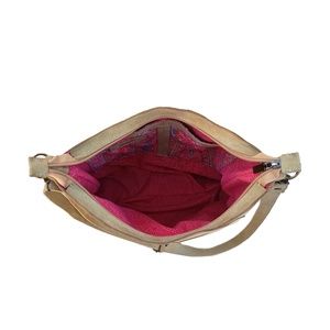 Bézs bőr válltáska - GONDOLA 028 - táska & tok - kézitáska & válltáska - válltáska - Meska.hu