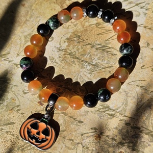 Tök medálos ásvány karkötő - otthon & életmód - dekoráció - halloween - halloweeni ékszerek - Meska.hu