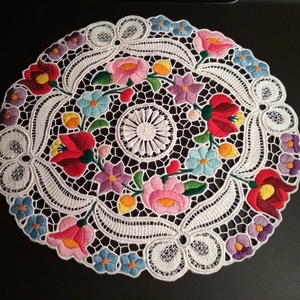 Riseliő csipke kalocsai virágokkal, szalagos-masnis - Meska.hu