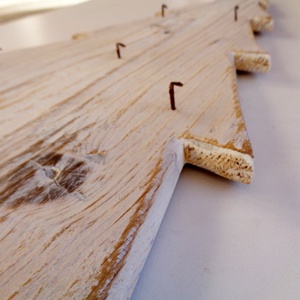 Rusztikus karácsonyfa - Ajándék ötlet - Karácsonyfa akasztókkal - karácsony - karácsonyi lakásdekoráció - karácsonyfa, grincsfa - Meska.hu