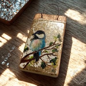 Kék cinke - Rusztikus Fatábla, Ajándék ötlet - Egyedi Falidísz, Gyerekszoba, Madár, Arany, Csillogó - Meska.hu