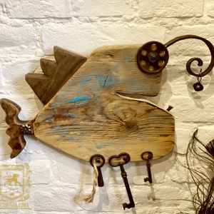 Portáshal a Mariana-árokból - Rusztikus falidísz-Kulcstartó- Egyedi ajándék - Hal, Otthon & Életmód, Dekoráció, Fali és függő dekoráció, Fali kulcstartó, Famegmunkálás, MESKA