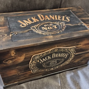 Jack Daniels faláda, Otthon & Lakás, Bútor, Más bútor, Famegmunkálás, Meska