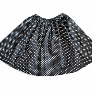 Fekete-fehér pöttyös, extra pörgős szoknya - Rockabilly szoknya 40 cm - Meska.hu