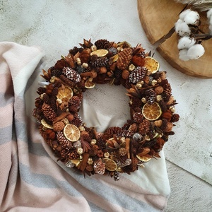 Lime and shine karácsonyi kopogtató, koszorú, advneti koszorú, szárazvirágból, termésekből, Karácsony, Karácsonyi lakásdekoráció, Karácsonyi ajtódíszek, Virágkötés, MESKA