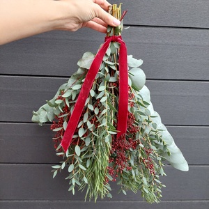 Karácsonyi ajtódísz, ajtócsokor, Karácsony, Karácsonyi lakásdekoráció, Karácsonyi ajtódíszek, Virágkötés, MESKA