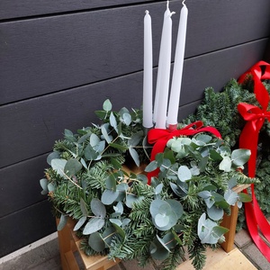 Eukaliptusz adventi koszorú, Karácsony, Adventi díszek, Adventi koszorú, Virágkötés, MESKA