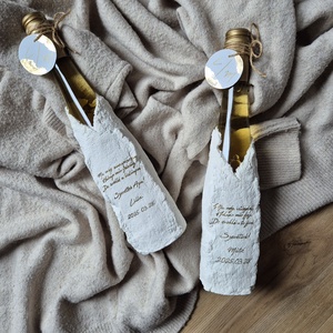Szülőköszöntő ajándék apukáknak, örömapáknak, tanufelkérő, bortartó, alkoholos üveg, italtartó, bármilyen alkohollal - esküvő - emlék & ajándék - szülőköszöntő ajándék - Meska.hu