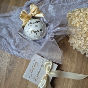 Egyedi feliratú karácsonyfa gömb karácsonyra, esküvőre, felkérőnek, céges ajándékként, bármilyen színvilágban - karácsony - karácsonyi lakásdekoráció - karácsonyfadíszek - Meska.hu