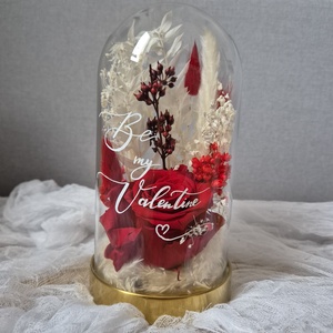 Valentin napi üvegbúra, nőknek, örökrózsával, szárított virágokkal, Otthon & Életmód, Dekoráció, Asztal és polc dekoráció, Díszdoboz, Virágkötés, MESKA