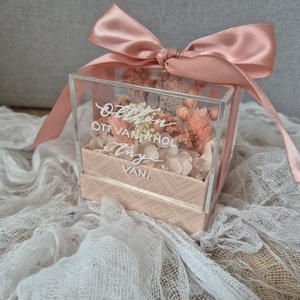 Szárazvirág virágbox, plexiboz, virágdoboz, Anyák napjára, szülőköszöntőre - Meska.hu