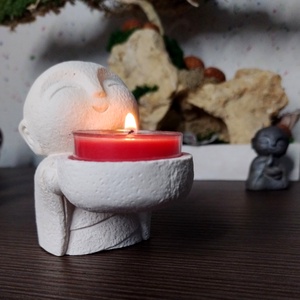 Jesmonite szerzetes mécsestartó - kézzel öntött, környezetbarát lakásdekor - otthon & életmód - gyertya, illat, aroma - mécses és mécsestartó - Meska.hu